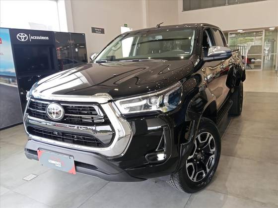 TOYOTA HILUX 2.8 D-4D TURBO DIESEL CD SRX PLUS 4X4 AUTOMÁTICO TOYOTA HILUX 2.8 D-4D TURBO DIESEL CD SRX PLUS 4X4 AUTOMÁTICO
